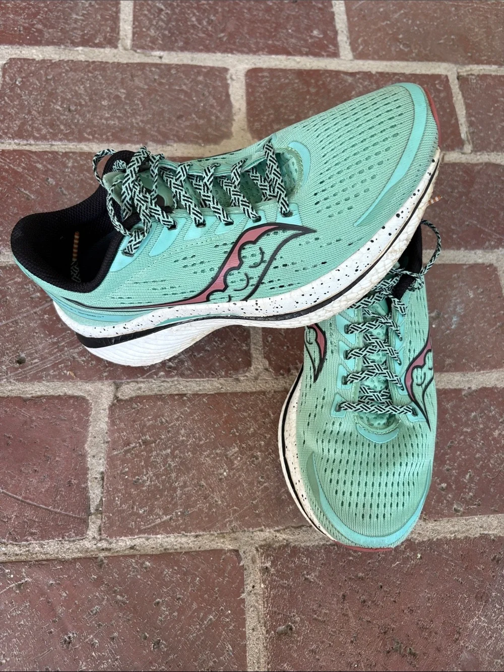 Saucony Women's Endorphin Speed Athletic Running Shoes with Pink Logo